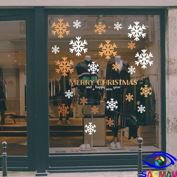 Mẫu decal trang trí Noel cho cửa hàng quần áo