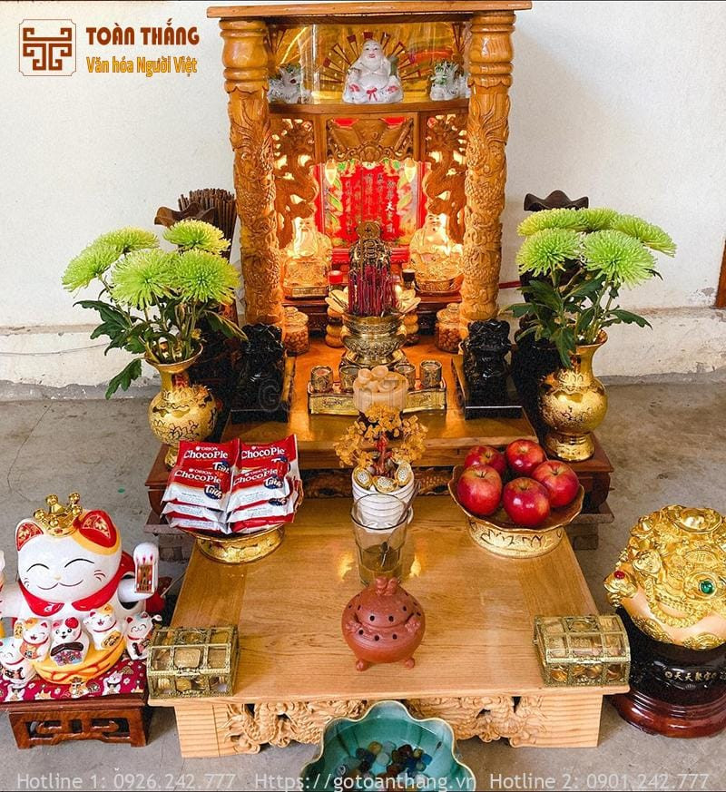 Vị trí đặt lọ hoa, đĩa hoa quả trên bàn Thần tài