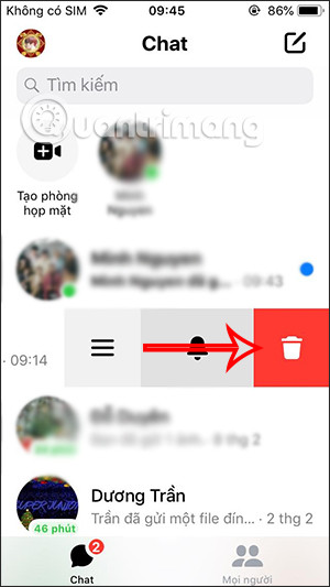 Vuốt sang trái để hiển thị biểu tượng thùng rác trên Messenger iPhone