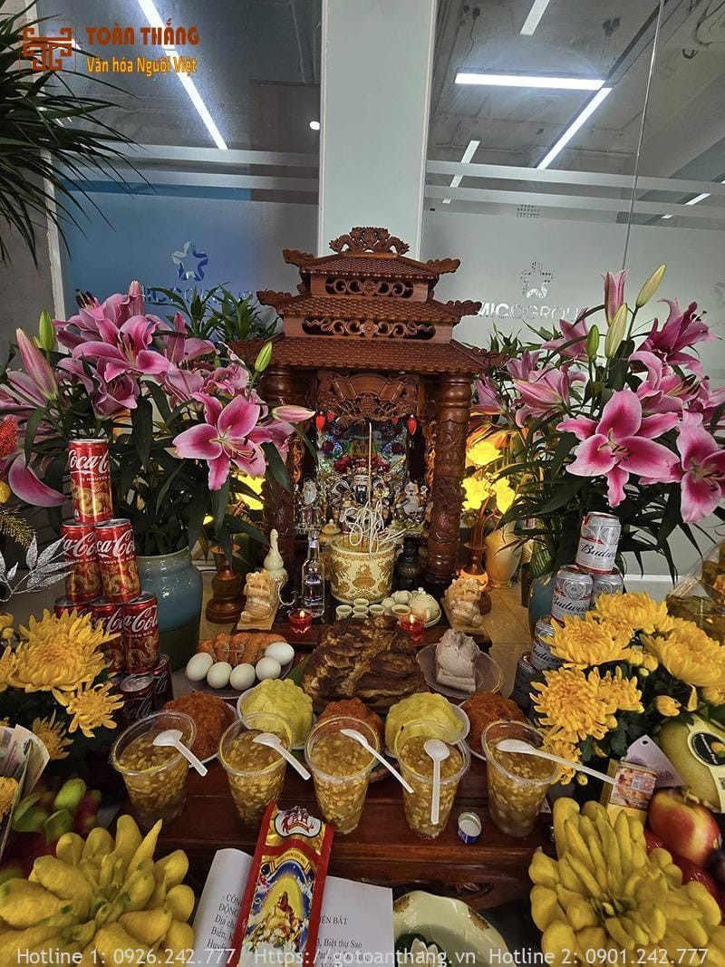 Mẫu bày trí bàn thờ Thần Tài đẹp mắt thứ sáu