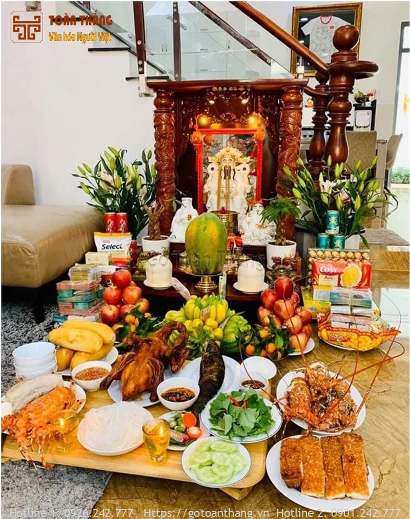 Mẫu bày trí bàn thờ Thần Tài đẹp mắt thứ bảy