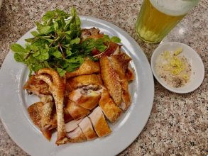 Gộc Quán - Quán bia hơi Hà Nội không chỉ có bia ngon mà không gian quán còn rất đẹp