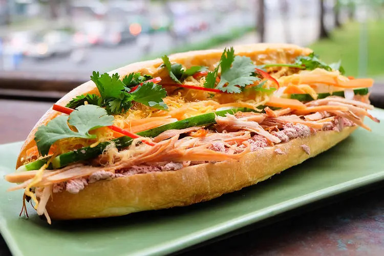 Cách làm bánh mì pate truyền thống ngon để bán