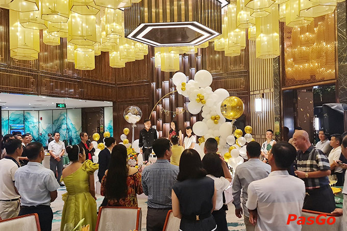 nha hang jade moon le duan 9