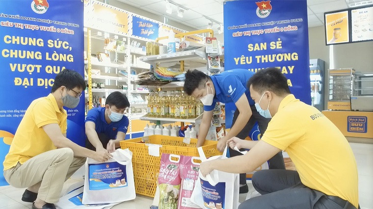 Hỗ trợ nhu yếu phẩm