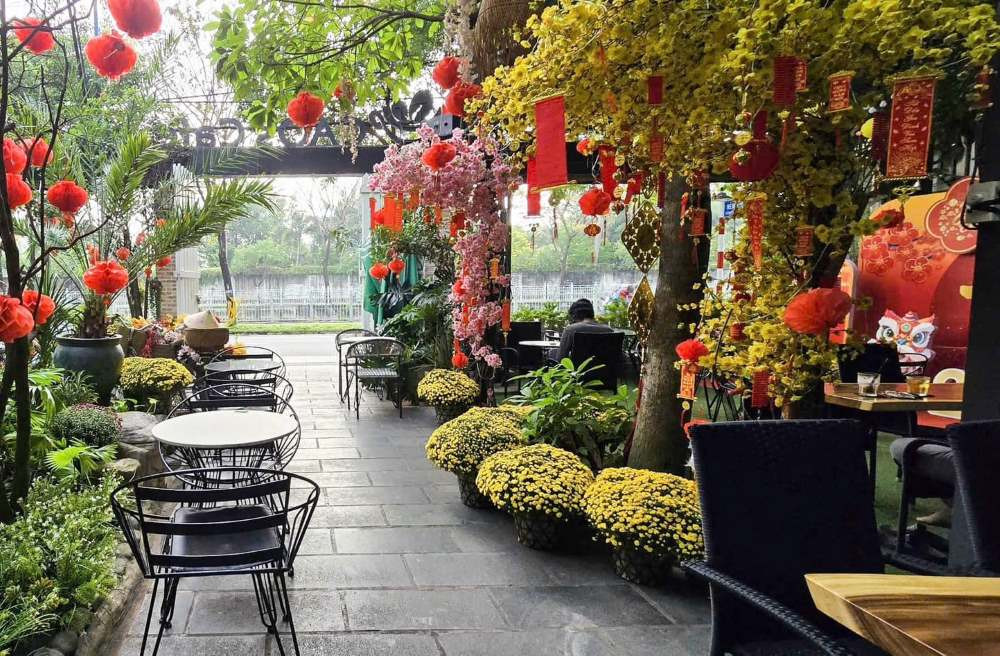 Không khí Tết ngập tràn tại CAO's Café
