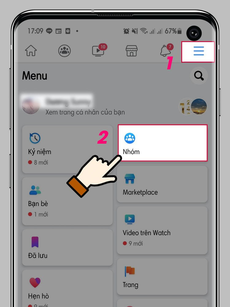 Màn hình Facebook trên điện thoại hiển thị biểu tượng ba dấu gạch ngang và mục 'Nhóm'