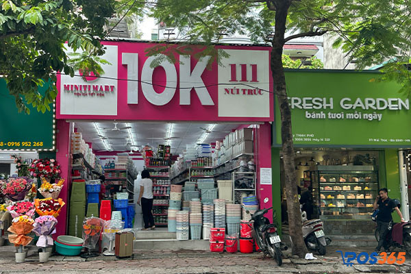 Mặt tiền và biển hiệu nổi bật của cửa hàng đồng giá Miniti 10K