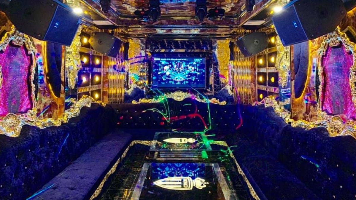 Không gian phòng VIP tại Karaoke Monaco với sức chứa lớn