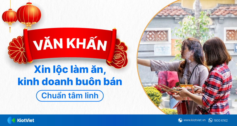 Bàn thờ Thần Tài với các lễ vật cúng bái đầy đủ