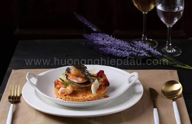 Xếp tầng sẽ giúp cho món ăn thêm chiều sâu cho món ăn