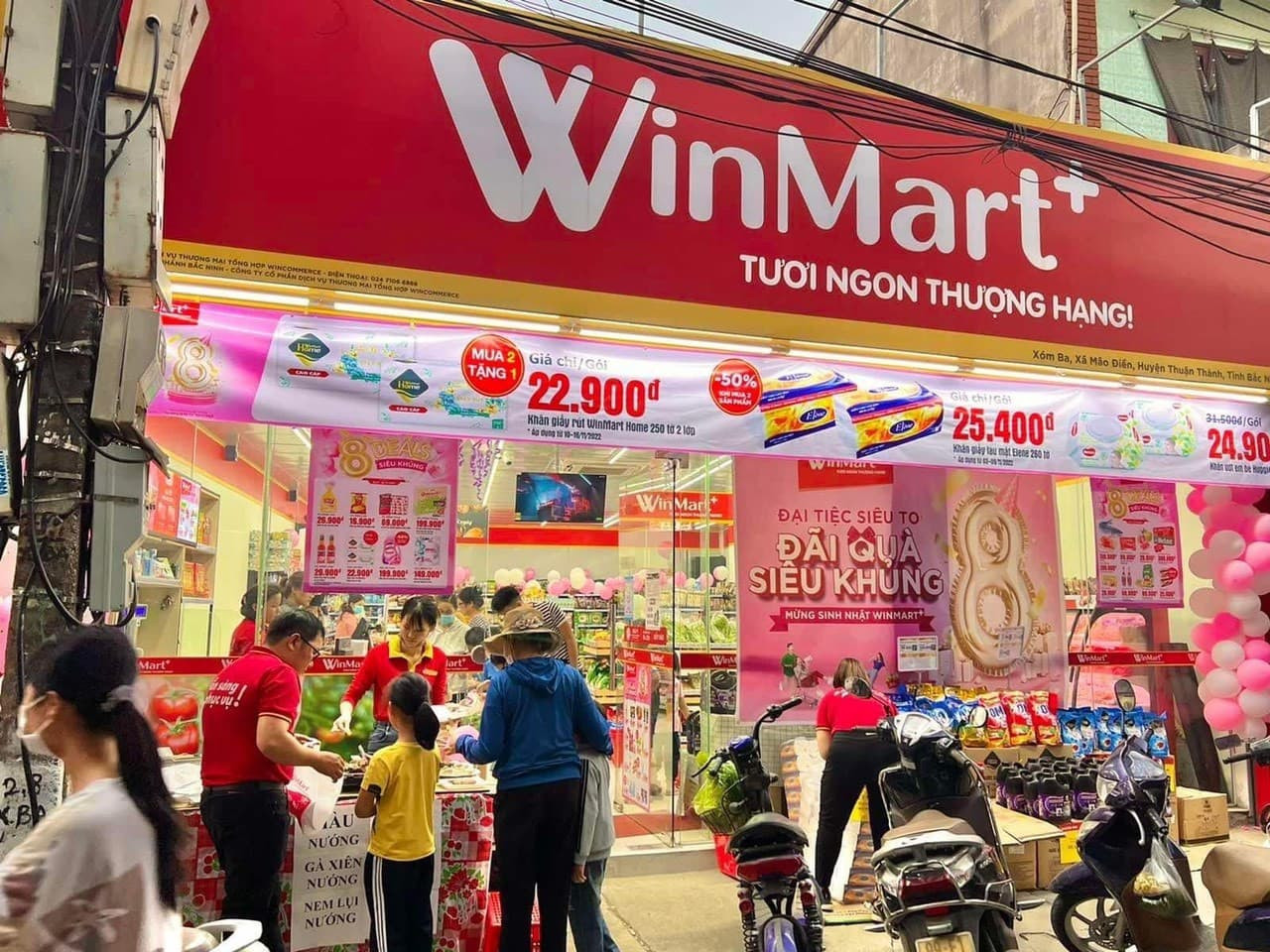 Một góc bên trong siêu thị Winmart rộng rãi với nhiều loại hàng hóa